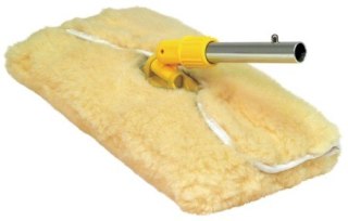 Pojemnik na pranie SWOBBIT w komplecie z owczą skórą