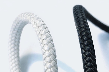 Lina polipropylenowa pływająca PP 8 mm (biała / czarna) GeoOne® GeoProp Wassersport Cruising