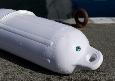 Polyform Typ G biały z zaworem V-10 wzmocnione ucho odbijacza Polyform Norway biały