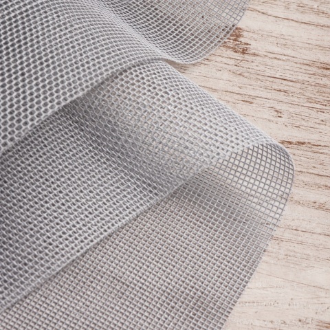 Siatka poliestrowa trudnopalna SZARA. Fabrinet powlekana PVC FR, 152cm