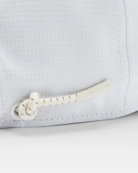 Henri Lloyd Padstow Cap Off White – czapka z daszkiem w stylu żeglarskim
